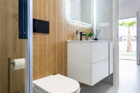 Kaupunkipientalo myytävänä Alicante, Espanja, 2 makuuhuonetta, 73 m2 No. 147055 - kuva 19