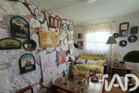 Talo myytävänä Pratdip, Tarragona, Espanja, 4 makuuhuonetta, 188 m2 No. 152870 - kuva 4