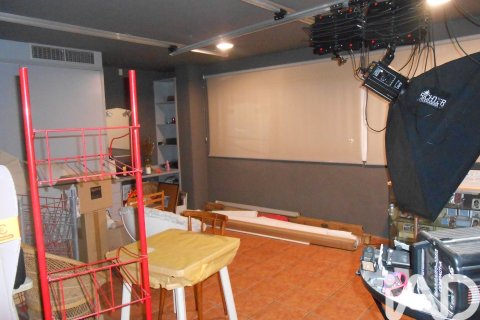 Продажа коммерческой недвижимости в Бланес, Герона, Испания 250м2 №152865 - фото 13