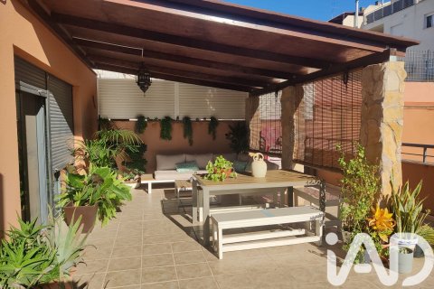 Tvåvåningslägenhet i Castellon de la Plana, Castellon, Spanien 3 sovrum, 121 kvm. Nr. 152868