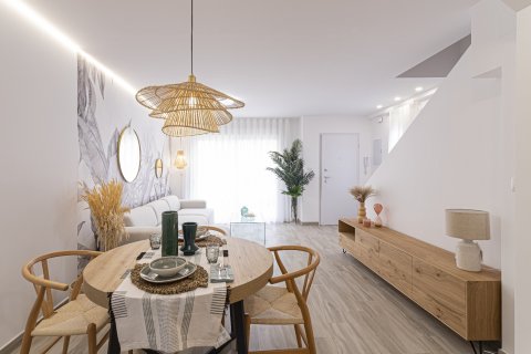Townhouse zum Verkauf La Manga del Mar Menor, Murcia, Spanien 2 Schlafzimmer, 97 m2 Nr. 110459 - Foto 3