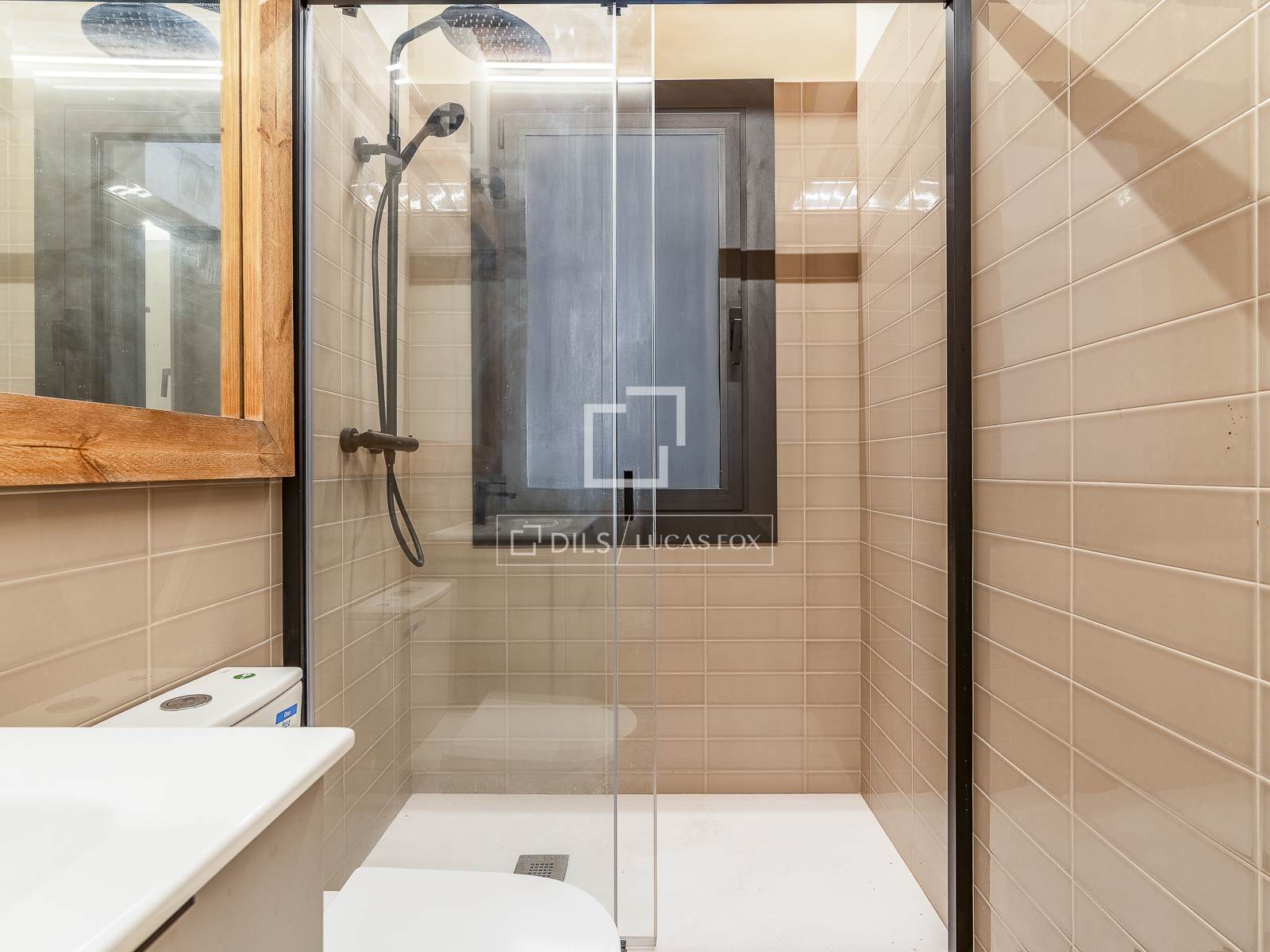 Apartment in Barcelona, Spain 3 bedrooms, 67 sq.m. No. 192581