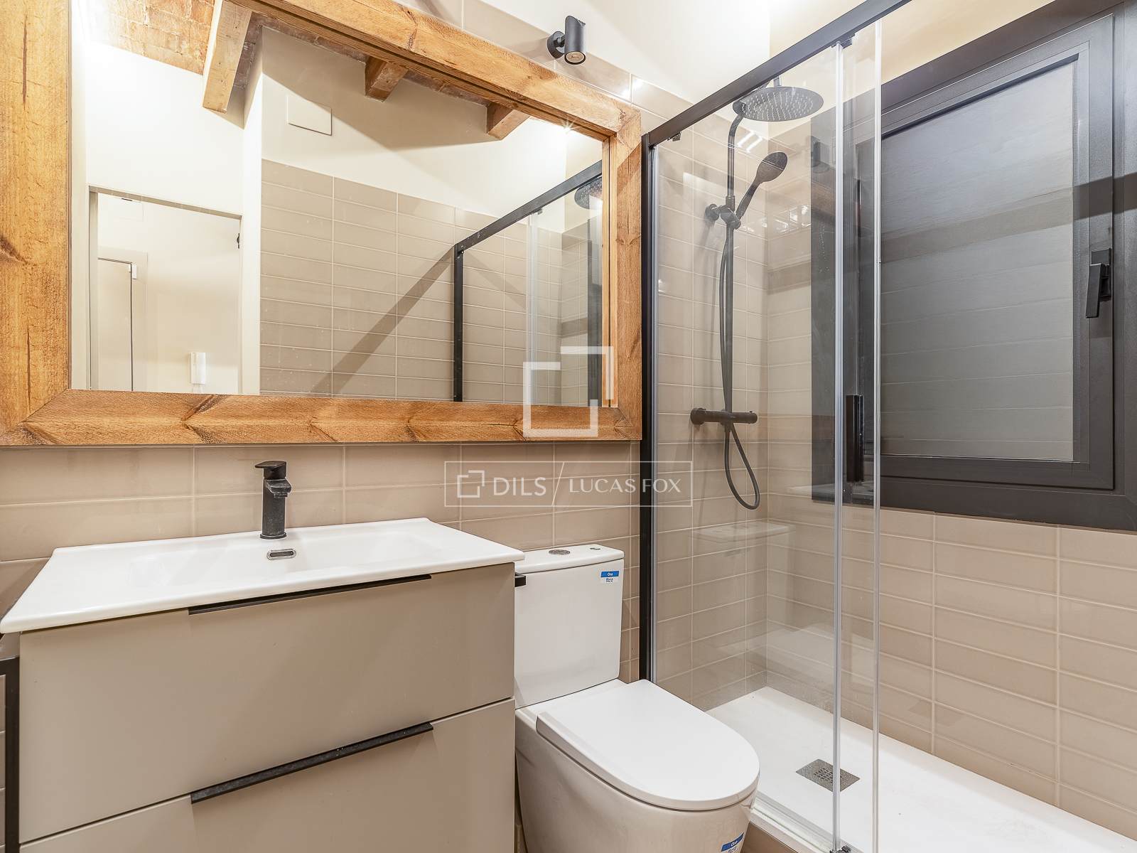 Apartment in Barcelona, Spain 3 bedrooms, 67 sq.m. No. 192581