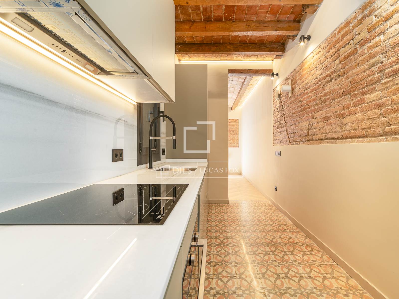 Apartment in Barcelona, Spain 3 bedrooms, 67 sq.m. No. 192581
