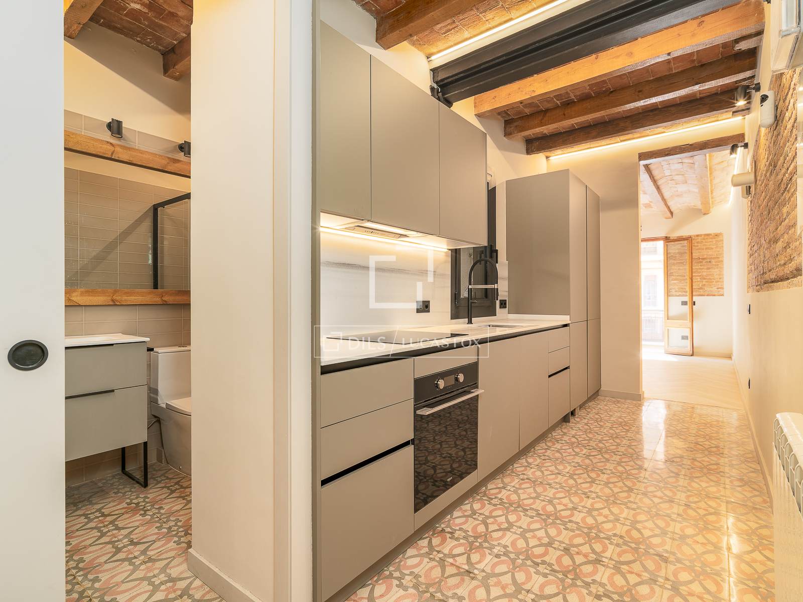 Apartment in Barcelona, Spain 3 bedrooms, 67 sq.m. No. 192581