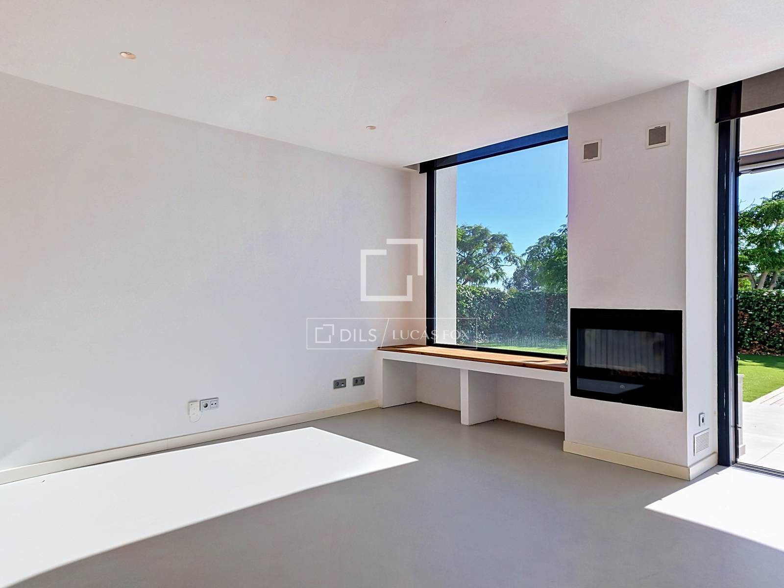 Villa a Vilanova i la Geltru, Barcelona, Spagna 5 camere da letto, 217 mq. N° 192582