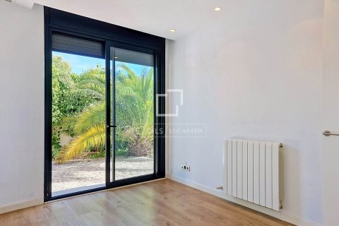 Villa en venta en Vilanova i la Geltrú, Barcelona, España 5 dormitorios, 217 m2 No. 192582 - foto 23