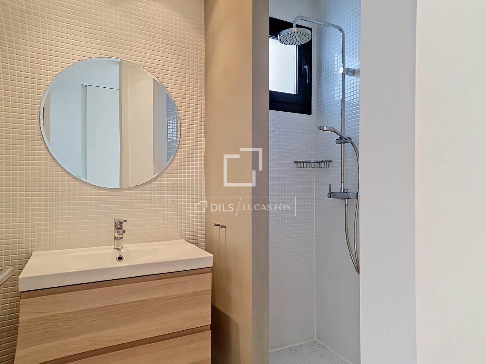Villa a Vilanova i la Geltru, Barcelona, Spagna 5 camere da letto, 217 mq. N° 192582