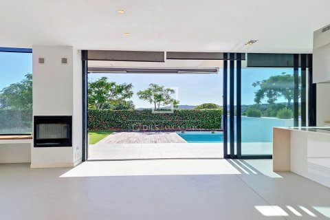Villa en venta en Vilanova i la Geltrú, Barcelona, España 5 dormitorios, 217 m2 No. 192582 - foto 11