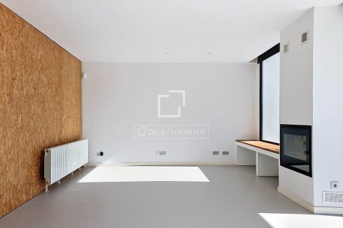 Villa en venta en Vilanova i la Geltrú, Barcelona, España 5 dormitorios, 217 m2 No. 192582 - foto 14