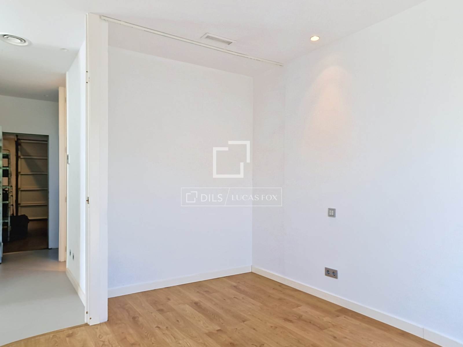Villa a Vilanova i la Geltru, Barcelona, Spagna 5 camere da letto, 217 mq. N° 192582