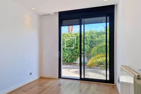 Villa en venta en Vilanova i la Geltrú, Barcelona, España 5 dormitorios, 217 m2 No. 192582 - foto 22