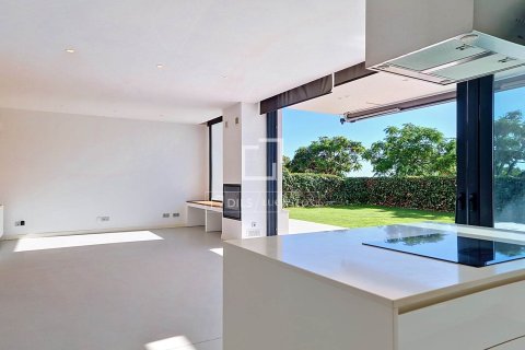 Villa en venta en Vilanova i la Geltrú, Barcelona, España 5 dormitorios, 217 m2 No. 192582 - foto 18
