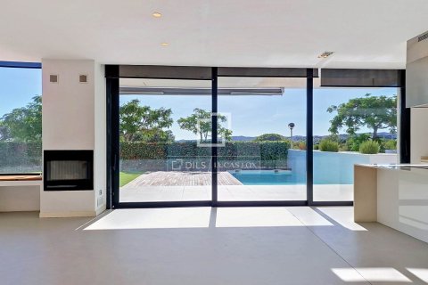 Villa en venta en Vilanova i la Geltrú, Barcelona, España 5 dormitorios, 217 m2 No. 192582 - foto 10