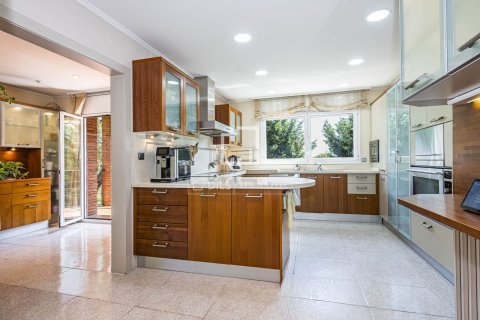 Villa en venta en Bellaterra, Barcelona, España 4 dormitorios, 442 m2 No. 192584 - foto 14