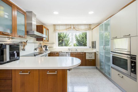 Villa en venta en Bellaterra, Barcelona, España 4 dormitorios, 442 m2 No. 192584 - foto 15