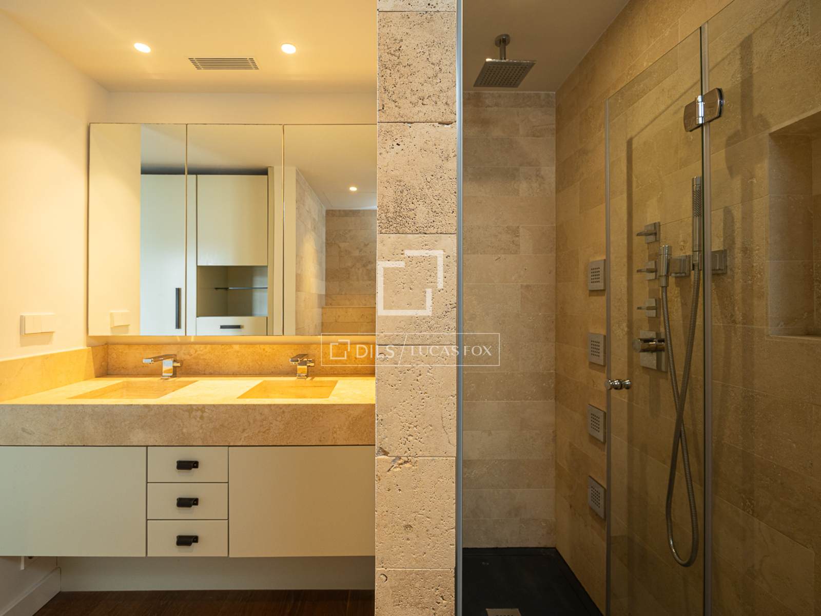 Penthouse w Barcelona, Hiszpania 5 sypialni, 234 mkw. nr 192583