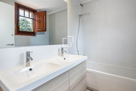 Villa en venta en Sant Cugat del Vallès, Barcelona, España 4 dormitorios, 139 m2 No. 192585 - foto 23