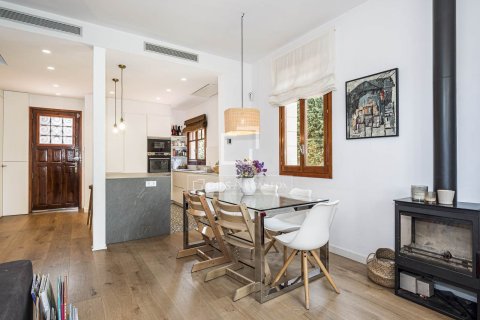 Villa en venta en Sant Cugat del Vallès, Barcelona, España 4 dormitorios, 139 m2 No. 192585 - foto 9