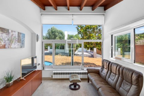 Villa zum Verkauf in Argentona, Barcelona, Spanien 5 Schlafzimmer, 205 m2 Nr. 192587 - Foto 7