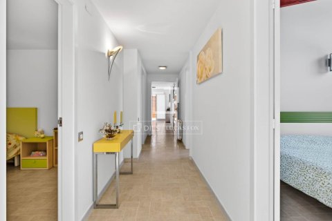 Villa zum Verkauf in Argentona, Barcelona, Spanien 5 Schlafzimmer, 205 m2 Nr. 192587 - Foto 17