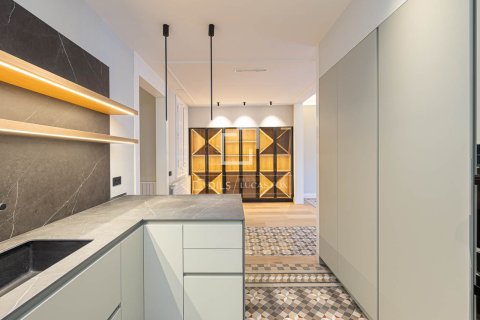 Wohnung zum Verkauf in Barcelona, Spanien 3 Schlafzimmer, 159 m2 Nr. 192586 - Foto 7