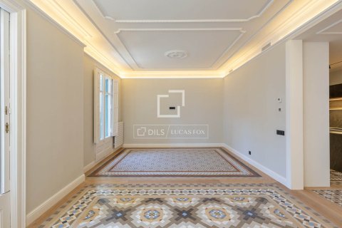 Apartment in Barcelona, Spain 3 bedrooms, 159 sq.m. No. 192586