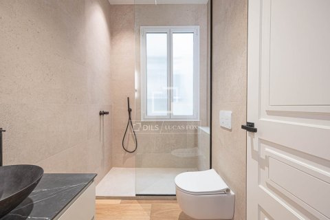 Wohnung zum Verkauf in Barcelona, Spanien 3 Schlafzimmer, 159 m2 Nr. 192586 - Foto 14