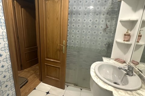 Apartment à vendre à Leon, Espagne, 5 chambres, 125 m2 No. 172284 - photo 18