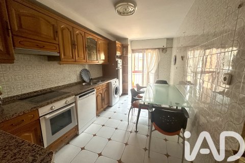 Apartment à Leon, Espagne 5 chambres, 125 m2 No. 172284
