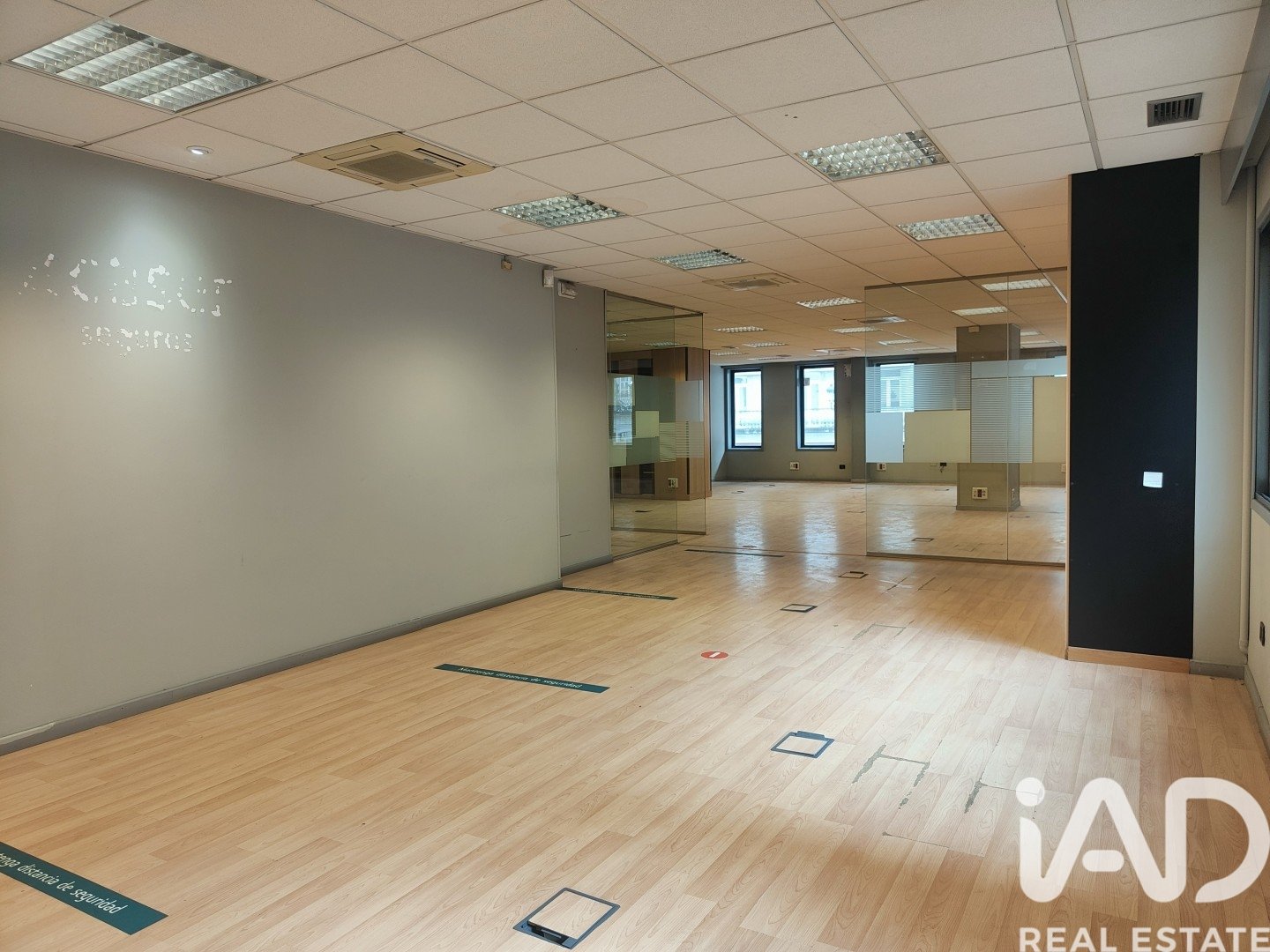 Büro in Vigo, Pontevedra, Spanien 235 m2 Nr. 172281