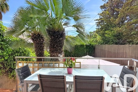 Apartment in Sant Pere de Ribes, Barcelona, Spain 4 bedrooms, 122.3 sq.m. No. 172286
