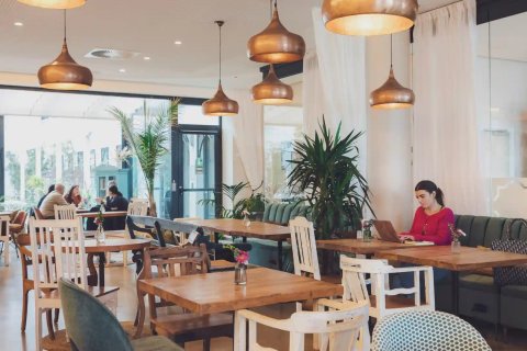 Lokal usługowy w Martorell, Barcelona, Hiszpania 330 mkw. nr 140865 – zdjęcie 1