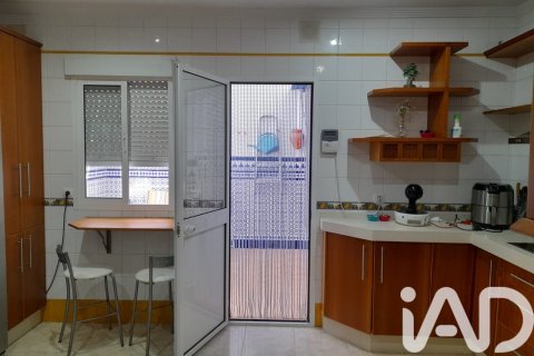 Townhouse for sale in Lepe, Huelva, Spain 3 bedrooms, 136 sq.m. No. 185502 - photo 7