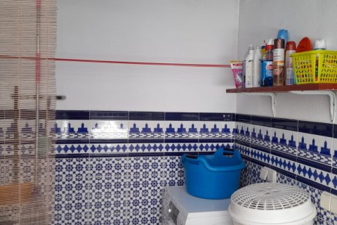 Townhouse for sale in Lepe, Huelva, Spain 3 bedrooms, 136 sq.m. No. 185502 - photo 9