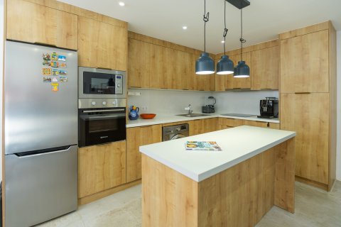 Casa adosada en venta en Torrevieja, Alicante, España 3 dormitorios, 120 m2 No. 147262 - foto 10