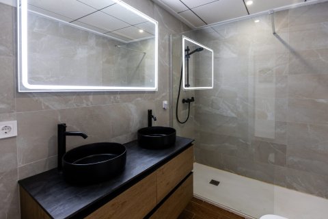 Casa adosada en venta en Torrevieja, Alicante, España 3 dormitorios, 120 m2 No. 147262 - foto 30