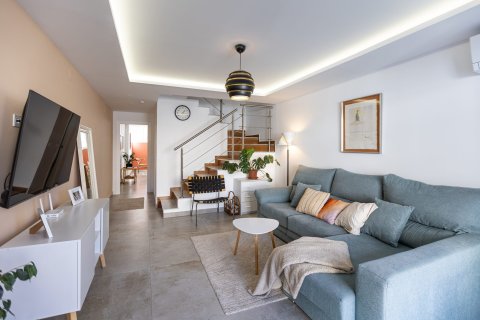 Casa adosada en venta en Torrevieja, Alicante, España 3 dormitorios, 120 m2 No. 147262 - foto 1