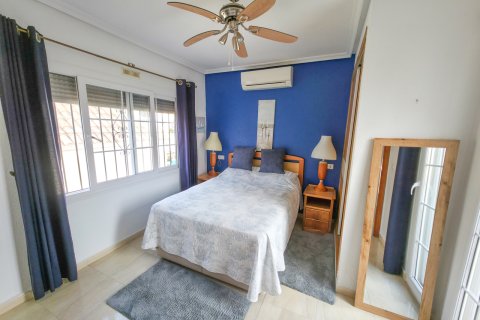 Willa w Villamartin, Alicante, Hiszpania 3 sypialnie, 117 mkw. nr 147263 – zdjęcie 24