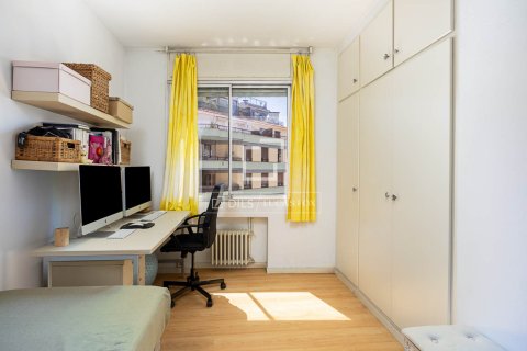 Huoneisto myytävänä Barcelona, Espanja, 3 makuuhuonetta, 162 m2 No. 192793 - kuva 15