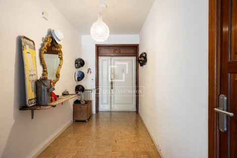 Huoneisto myytävänä Barcelona, Espanja, 3 makuuhuonetta, 162 m2 No. 192793 - kuva 8