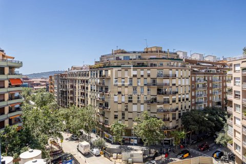 Huoneisto myytävänä Barcelona, Espanja, 3 makuuhuonetta, 162 m2 No. 192793 - kuva 24