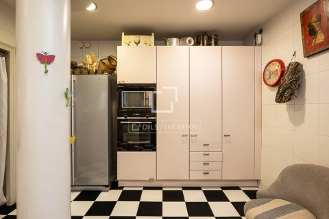 Huoneisto myytävänä Barcelona, Espanja, 3 makuuhuonetta, 162 m2 No. 192793 - kuva 9