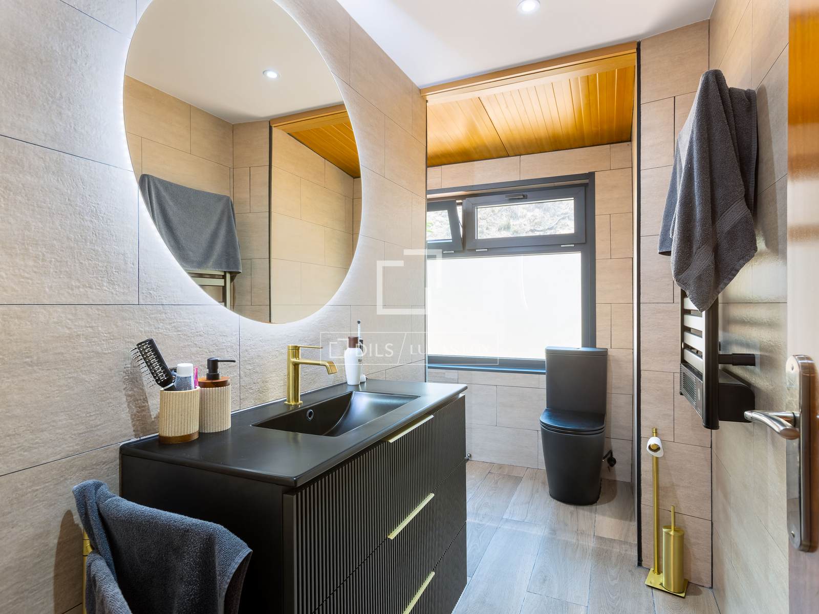 Huvila Teia, Barcelona, Espanja 3 makuuhuonetta, 324 m2 No. 192797
