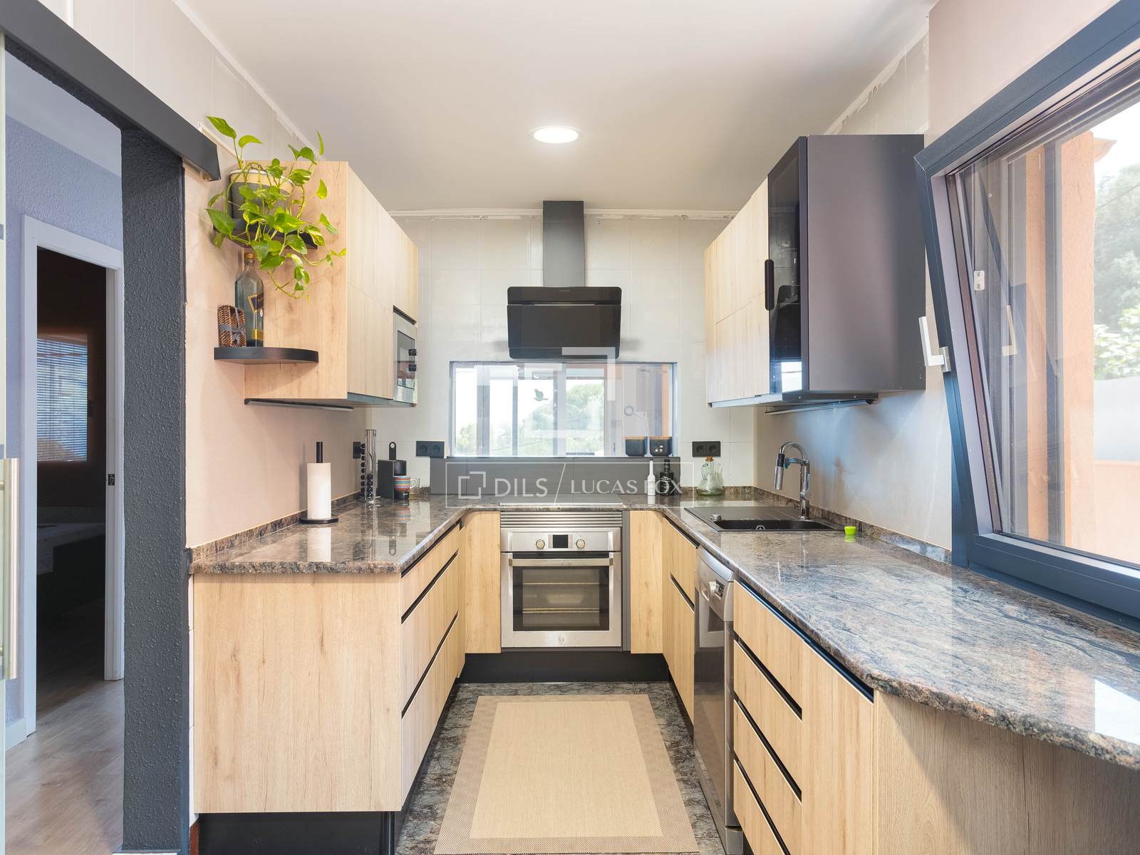 Huvila Teia, Barcelona, Espanja 3 makuuhuonetta, 324 m2 No. 192797