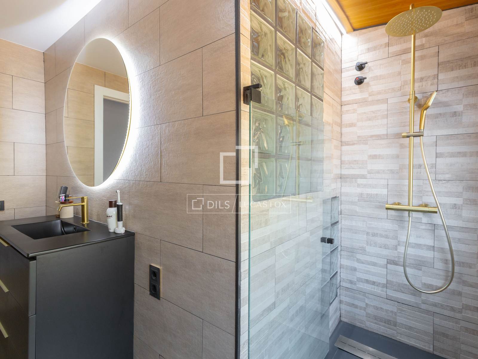 Huvila Teia, Barcelona, Espanja 3 makuuhuonetta, 324 m2 No. 192797