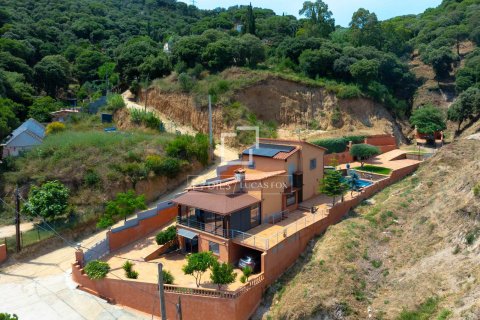 Villa till salu i Teia, Barcelona, Spanien 3 sovrum, 324 kvm. Nr. 192797 - foto 26