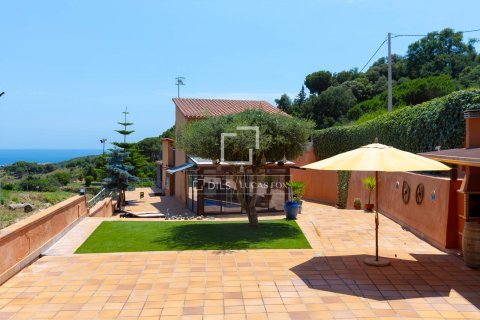 Villa till salu i Teia, Barcelona, Spanien 3 sovrum, 324 kvm. Nr. 192797 - foto 22
