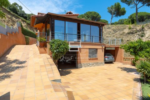 Villa till salu i Teia, Barcelona, Spanien 3 sovrum, 324 kvm. Nr. 192797 - foto 20