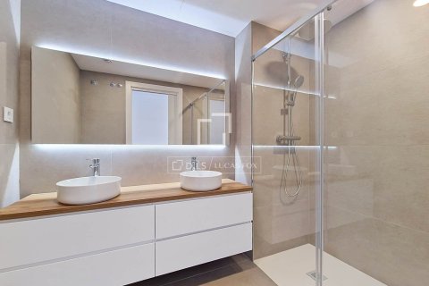 Huoneisto myytävänä Vilanova i la Geltru, Barcelona, Espanja, 2 makuuhuonetta, 123 m2 No. 192795 - kuva 20